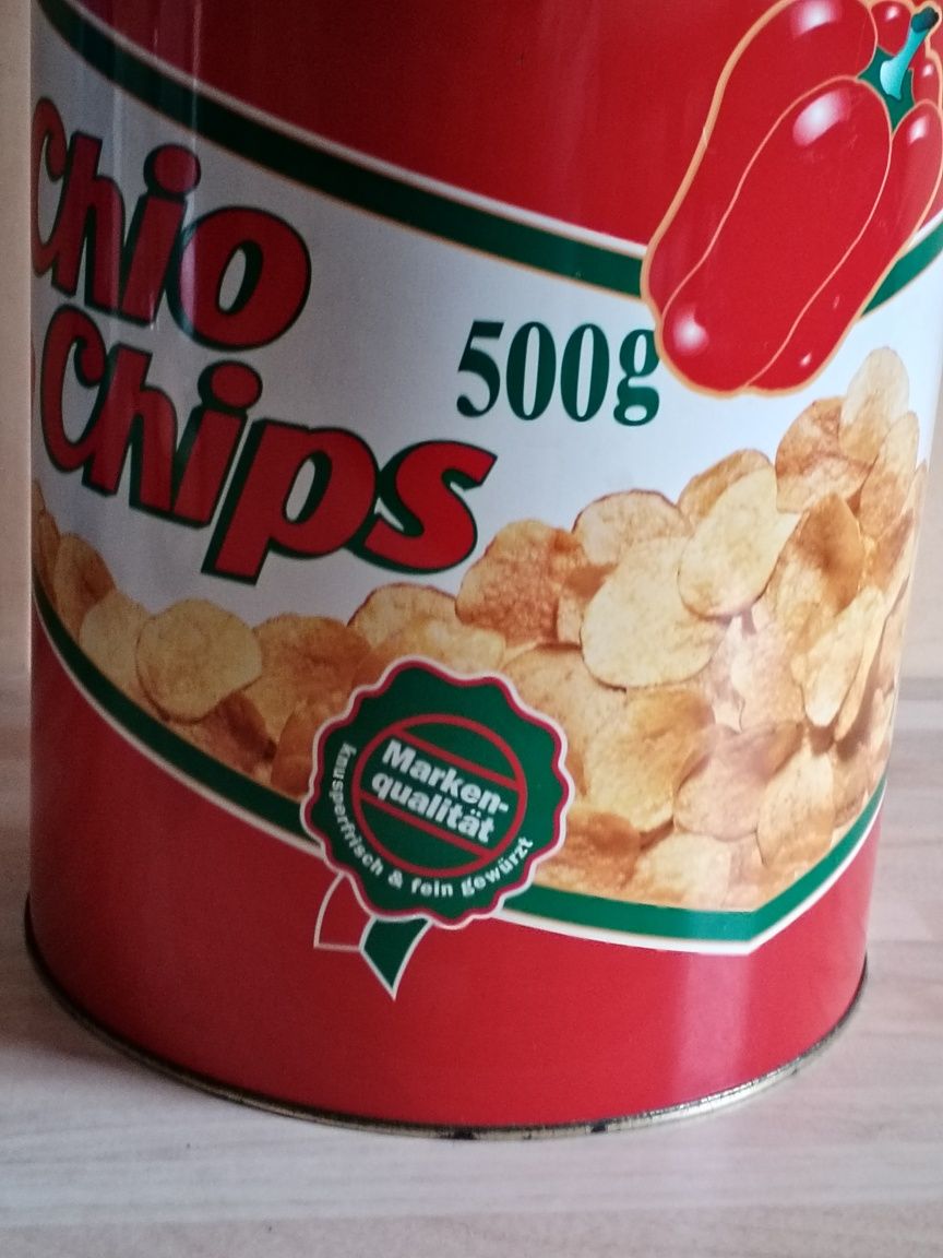 Kolekcjonerska duża metalowa puszka po chipsach retro