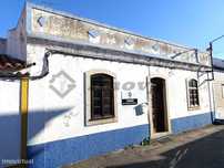 Moradia T4 localizada na Vila de Garvão, Concelho de Ourique