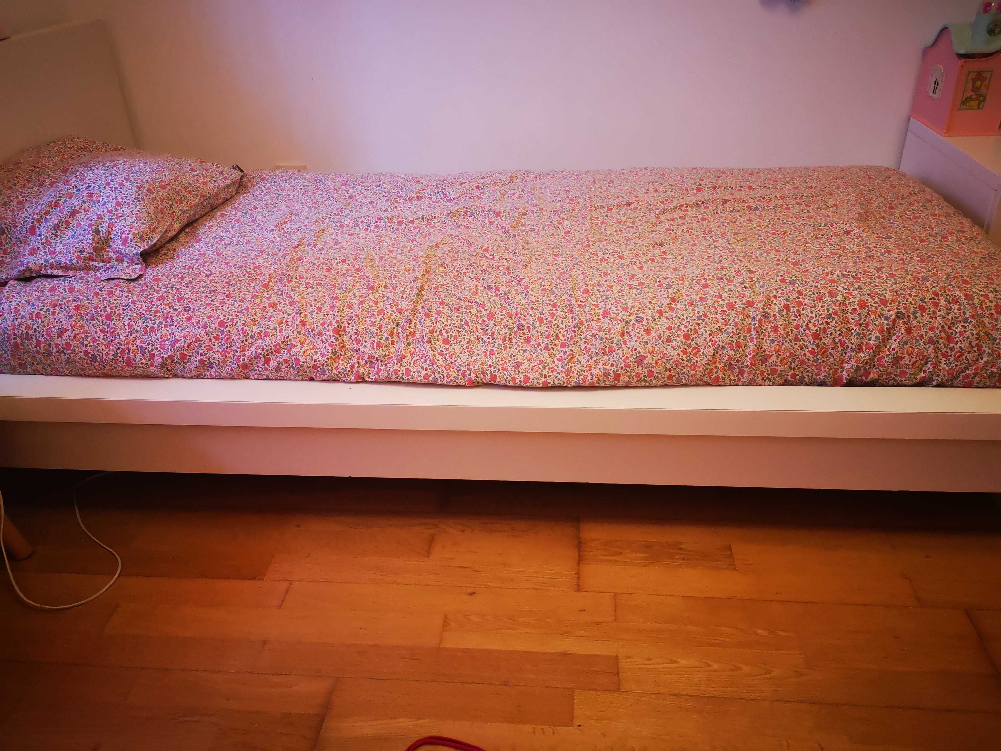 Cama solteiro IKEA