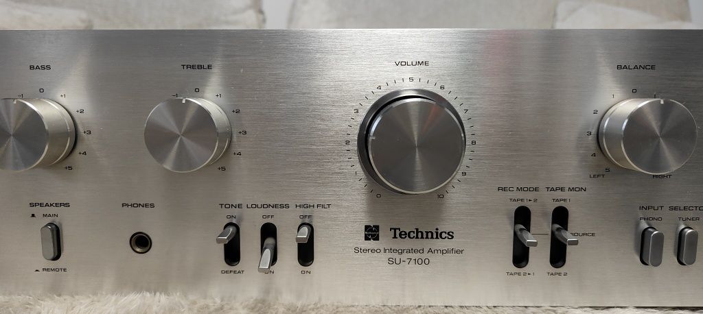 Wzmacniacz Technics SU-7100