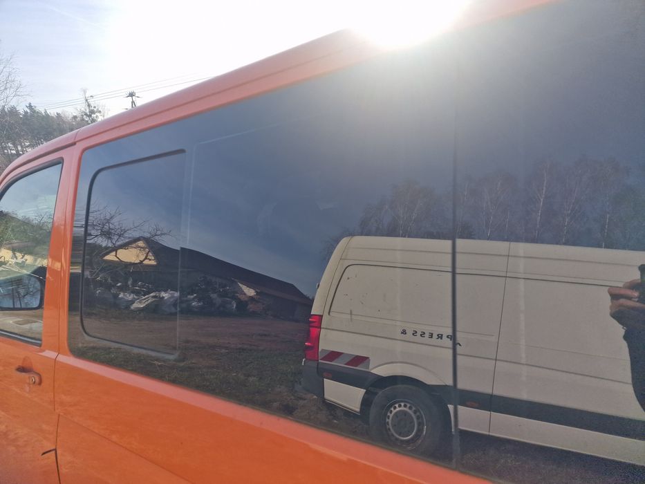 Szyba boczna lewa t5 otwierana caravela