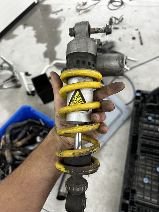 Peças Yamaha YZF R6 modelo carburador ano 2000