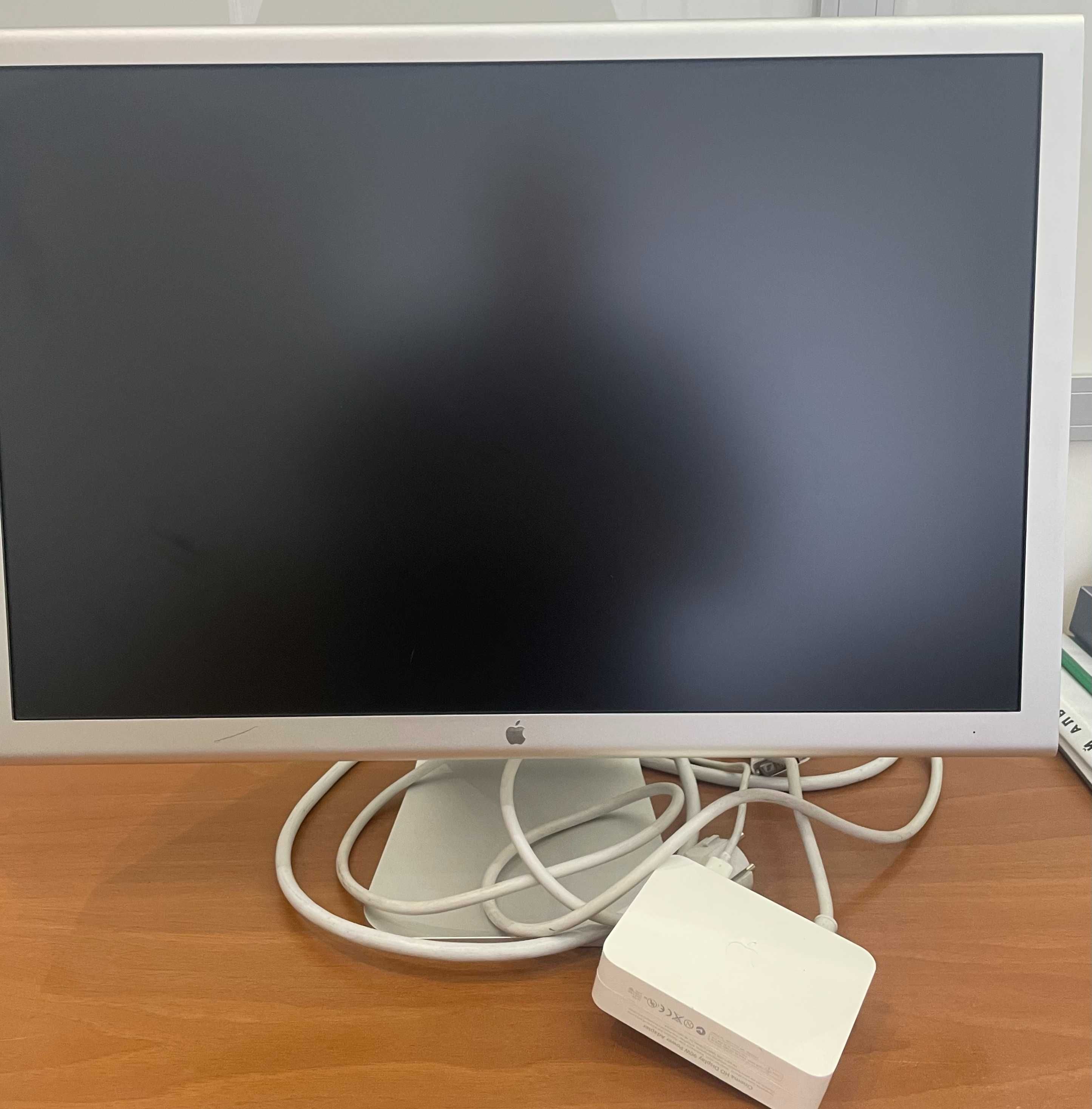 Монитор Apple Cinema HD Display 23" модель А1082 в отличном состоянии.