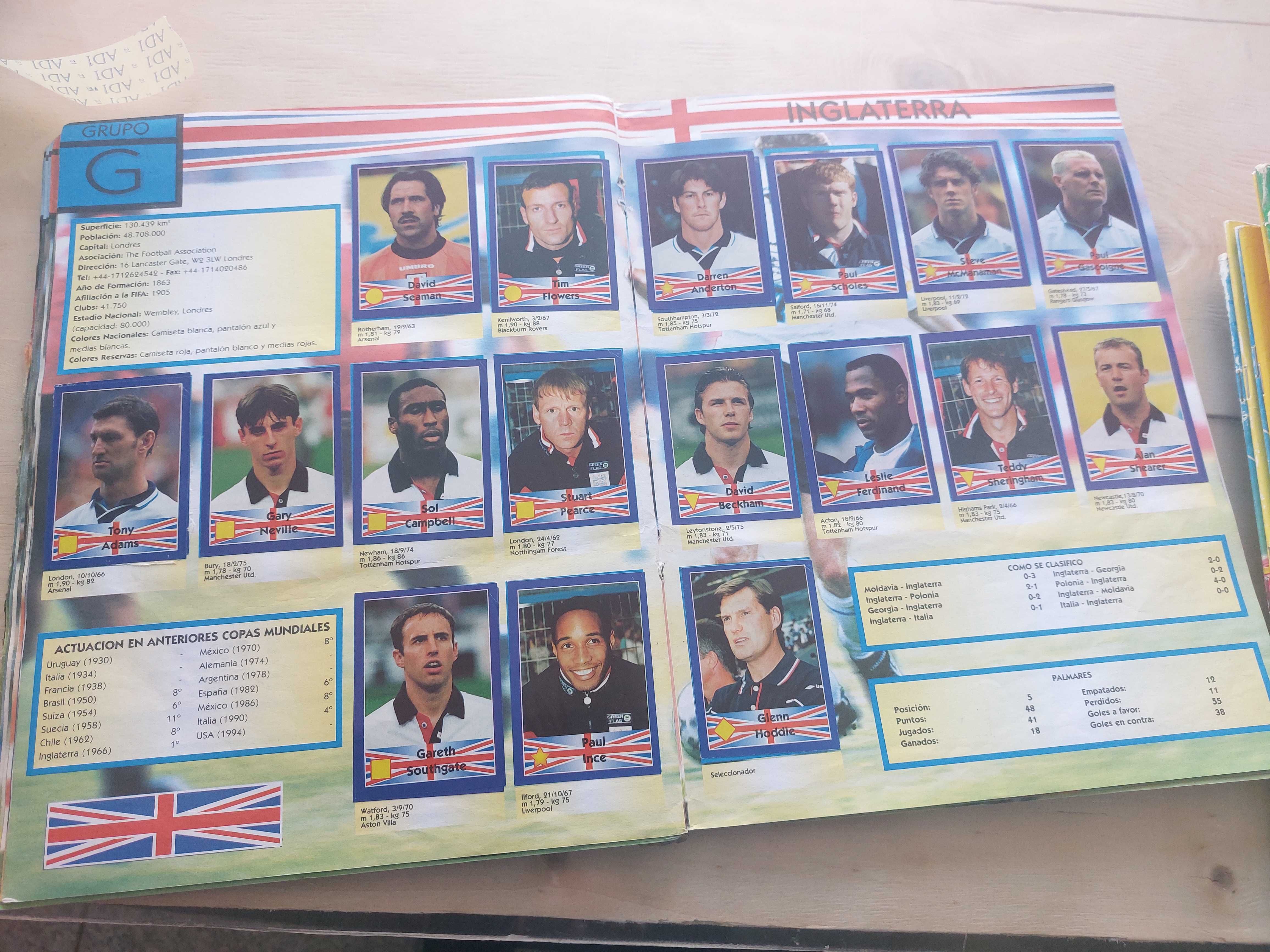 Caderneta completa antiga mundial de futebol francia 98