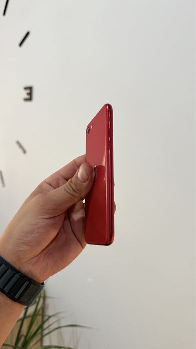 Iphone SE 2 64 Gb Red акб 100%