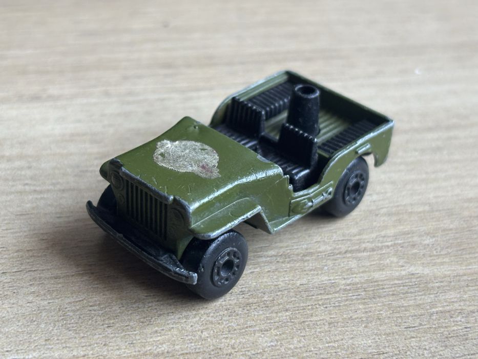 Jeep Willys Matcbox 1976 Lesney model samochodu Supefast wojsko