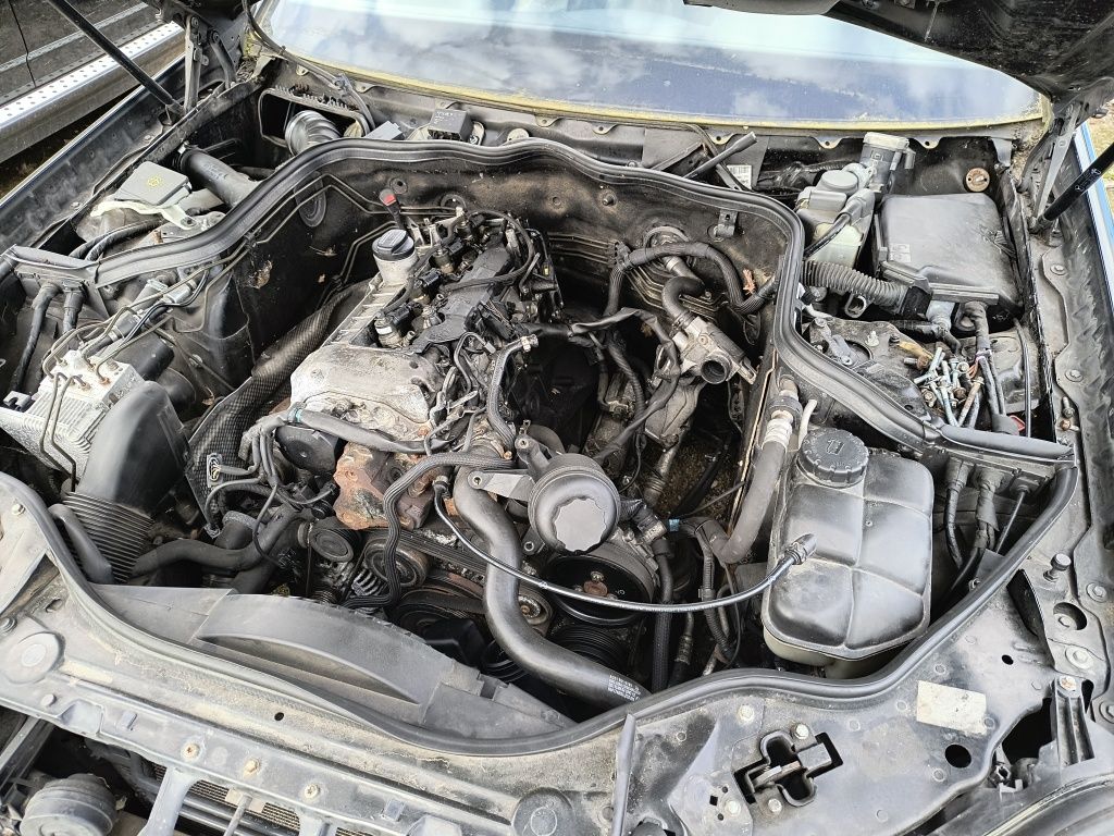 Mercedes W211 . 2.2 d uszkodzony silnik . i