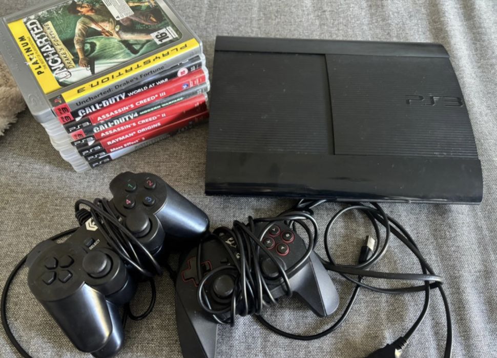 Playstation 3 + 8 gier