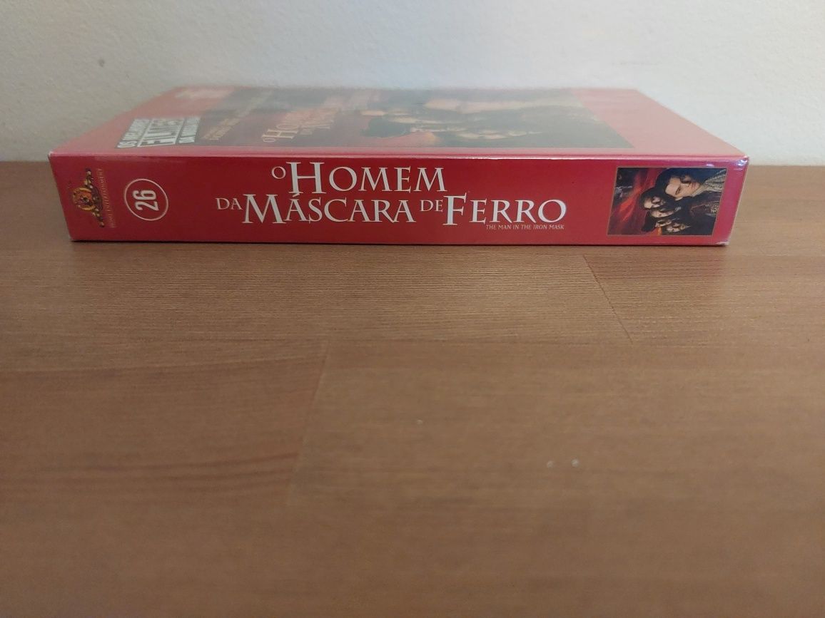 VHS NOVO e SELADO - " O Homem da Máscara de Ferro " 1998