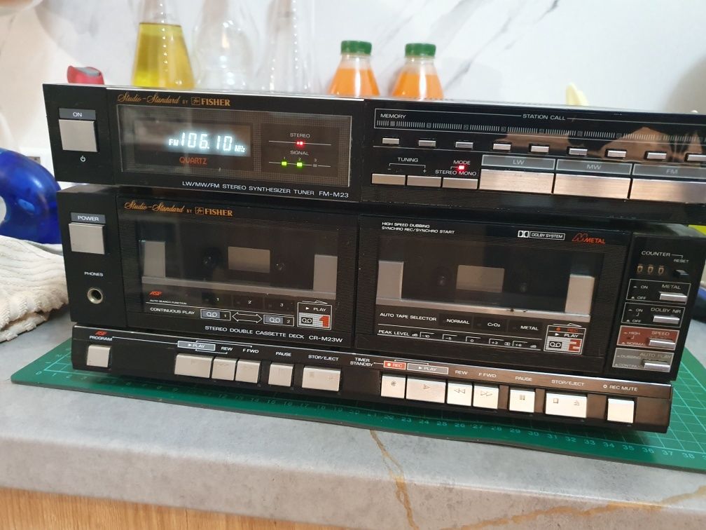 Zestaw magnetofon kasetowy plus tuner Fisher studio standard