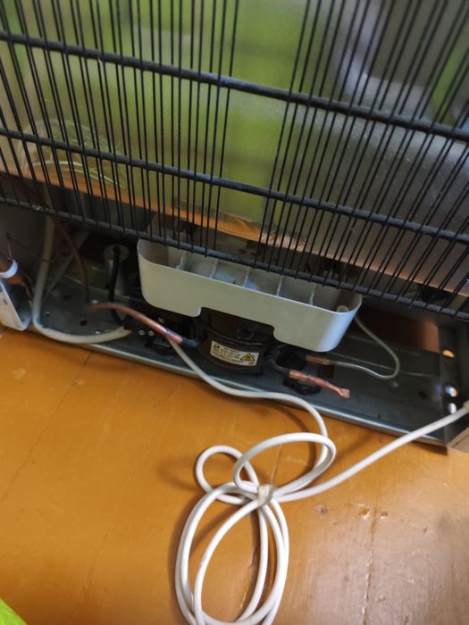 Lodówka Beko z mikrofalówką w bardzo dobrym stanie.