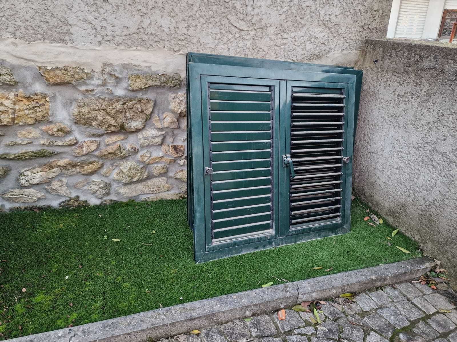 Janelas Alumínio com portada