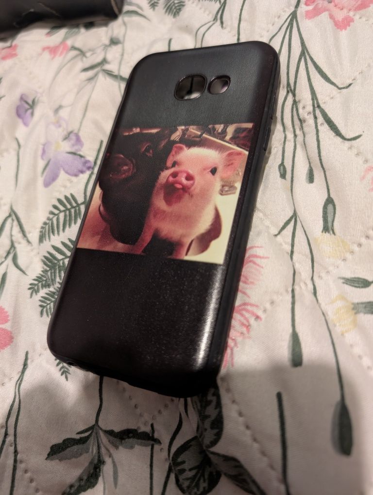 Etui do Samsung A5 - czarne z dwoma świniami