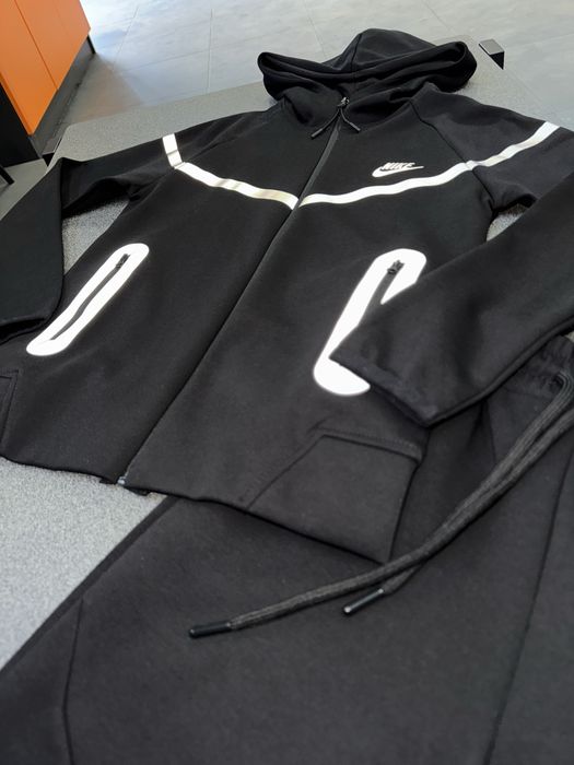 Підлітковий  костюм  nike tech fleece reflective fit  р128-176