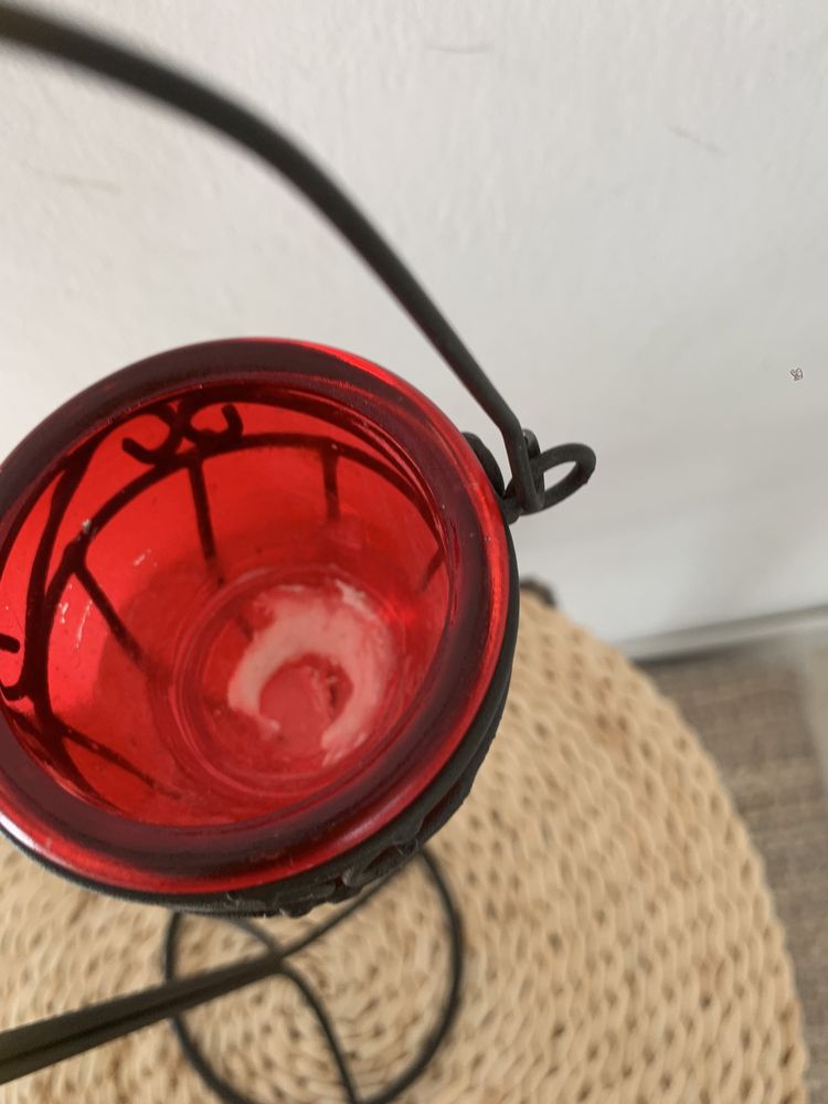 Metalowy świecznik stojak czarny czerwone szklane na świeczki