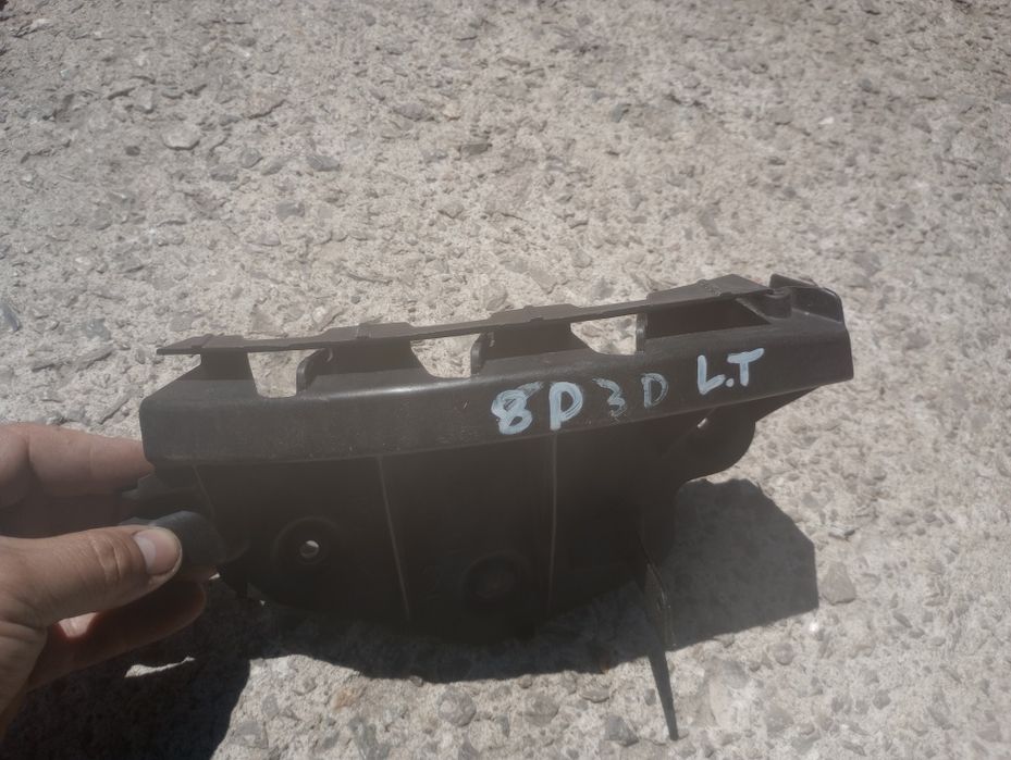 Audi a3 8 P ślizg zderzaka karoserii lewy tył tylny