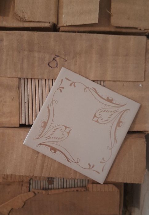 Керамічна облицювальна плитка15х15см. Нова