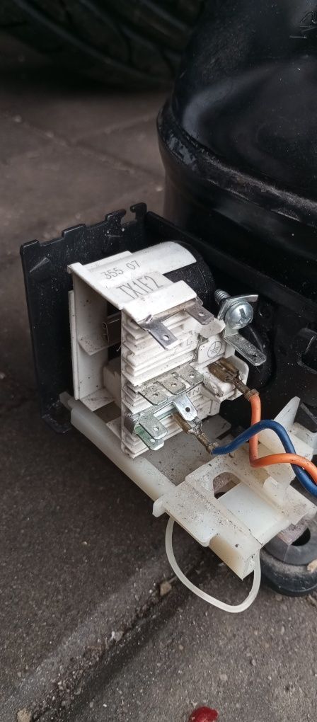 Sprężarka kompresor ACC HTK80AA lodówki
NA CZYNNIK R 600
ELECTROLUX ZA