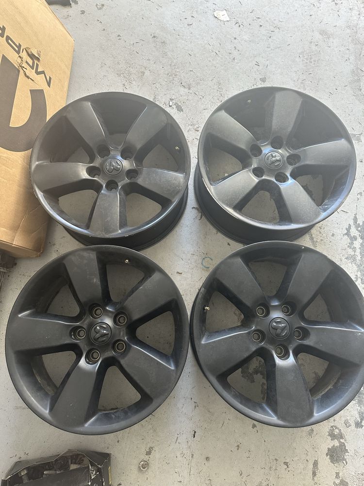 Felgi pozostały 2szt  Dodge Ram IV DS 2009-> czarne 20