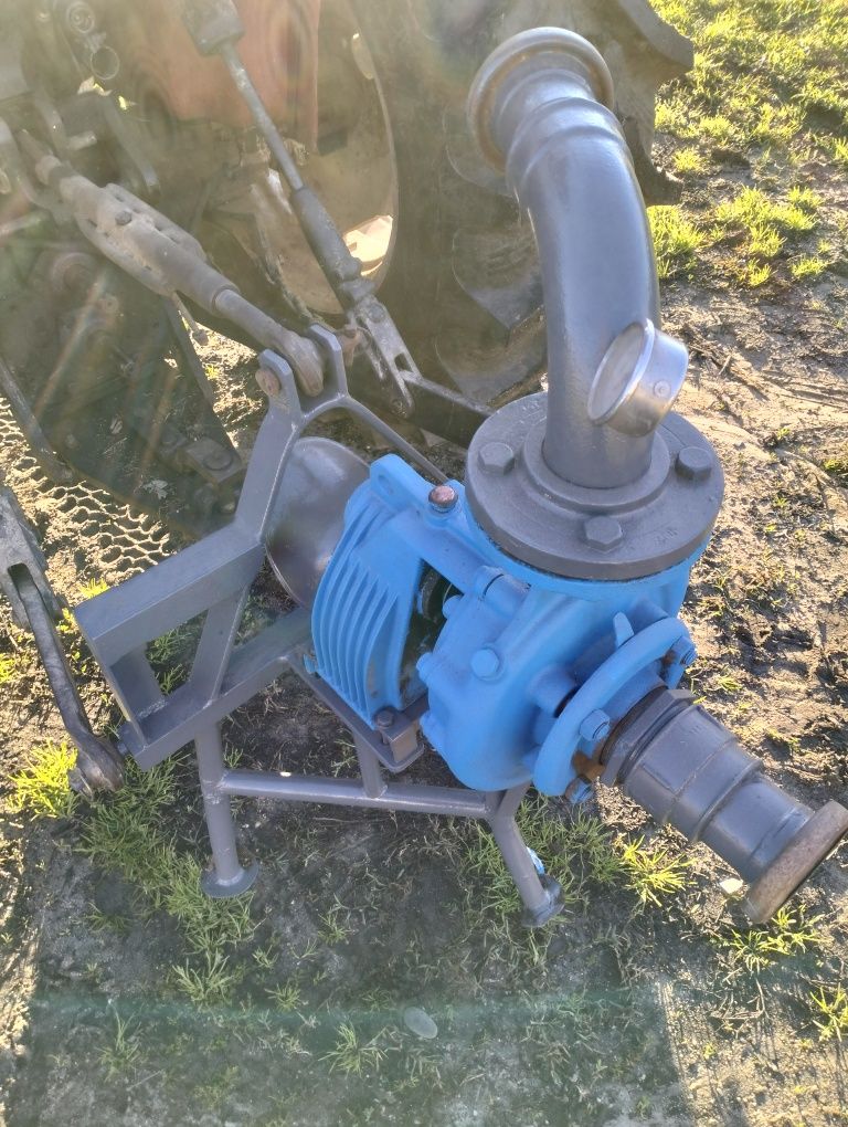 Bomba de rega trator