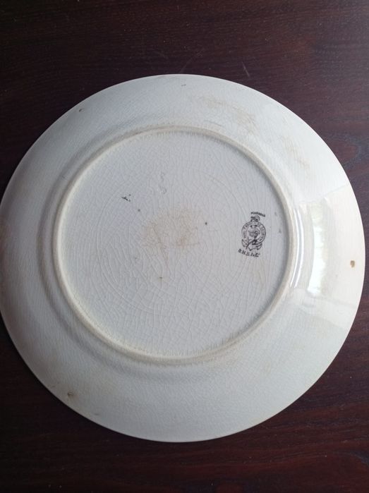 Prato de bolo em loiça antigo, com 25 cm de diâmetro
