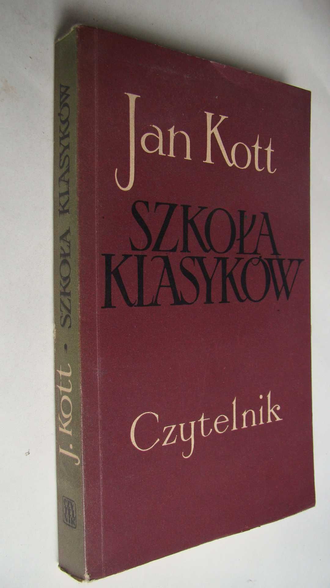 Szkoła klasyków - Jan Kott