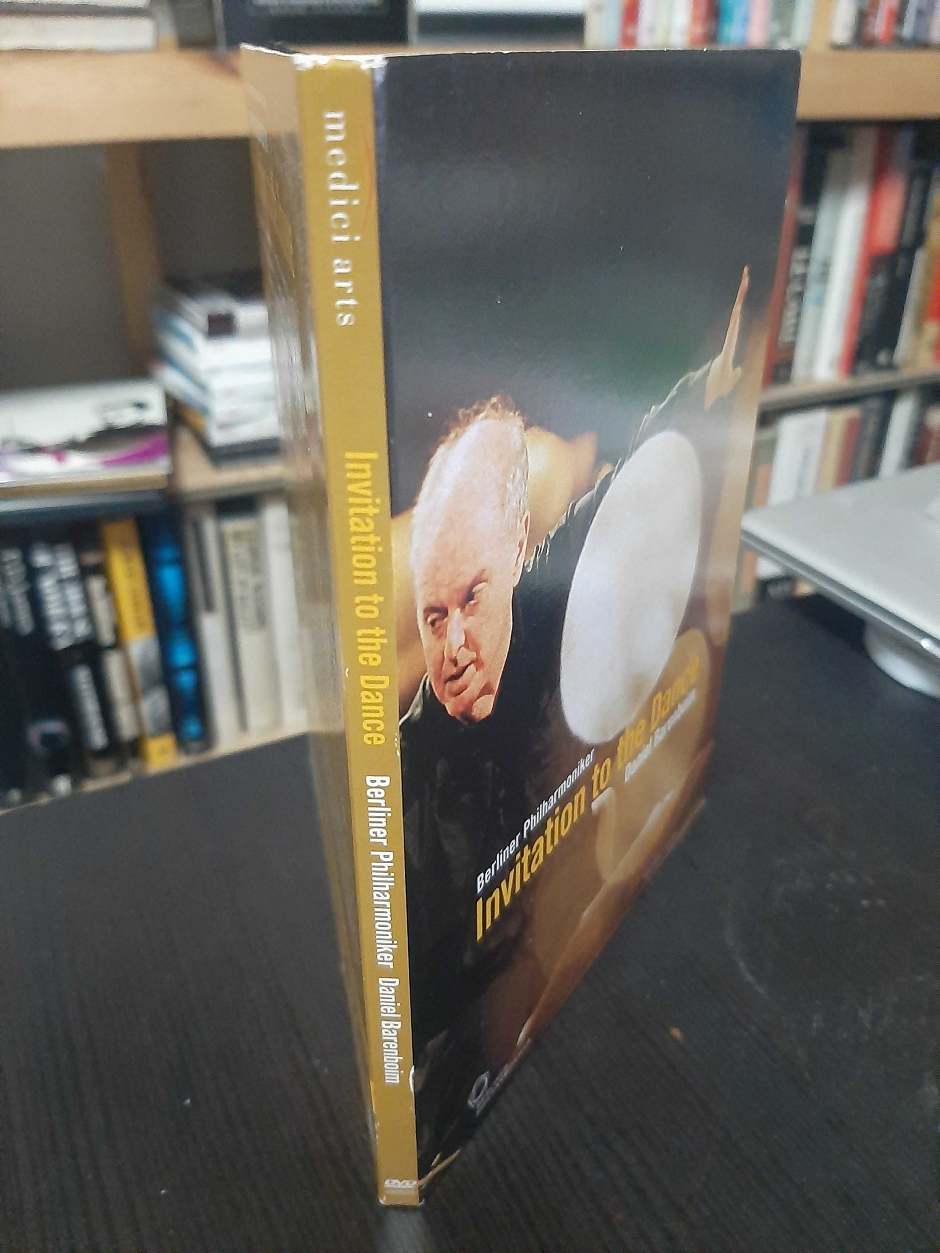 Invitation to the Dance -  New Year's Eve Concert 2001 - Barenboim
