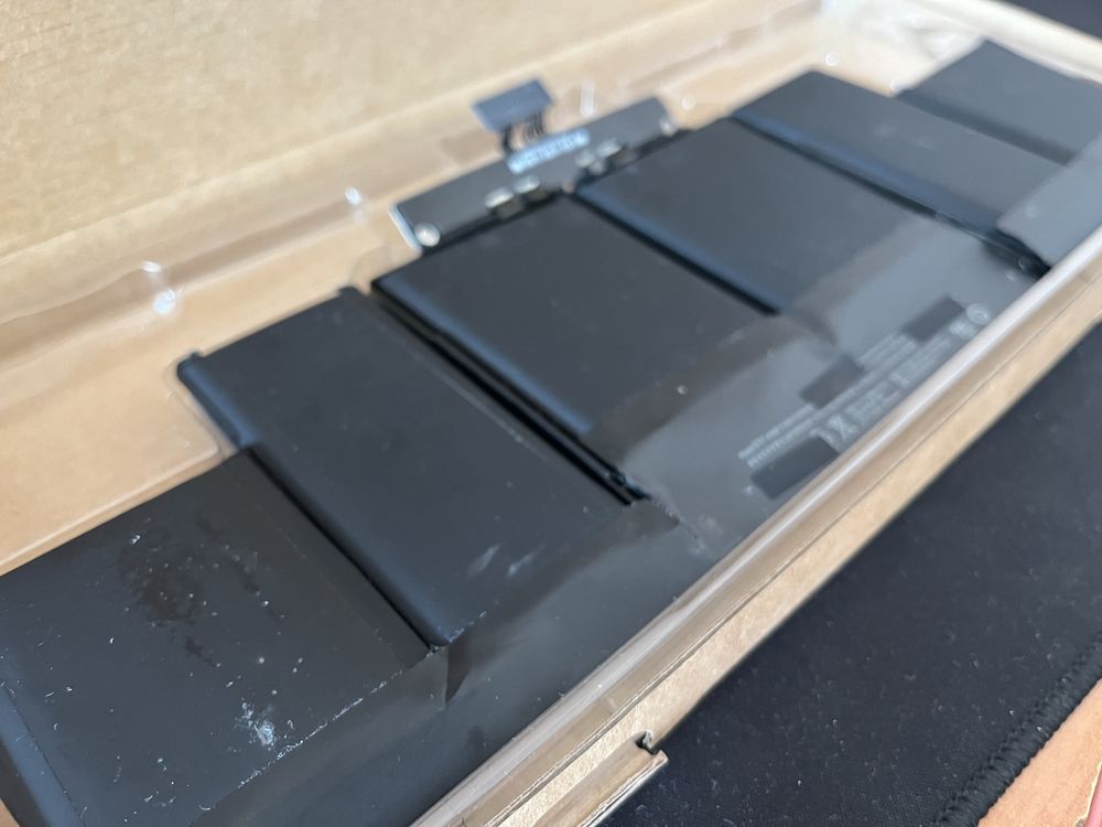 Батарея Macbook Pro