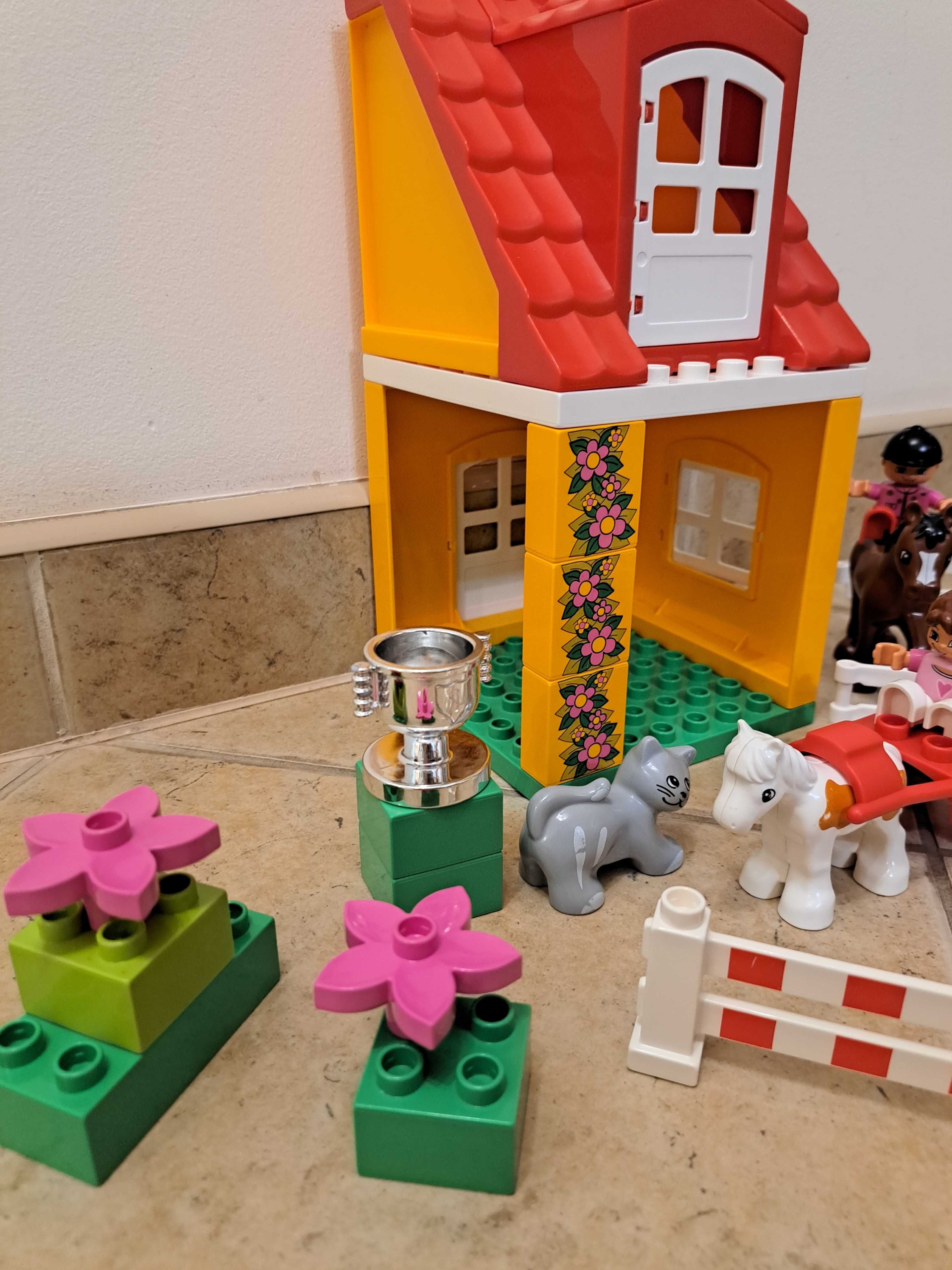 Lego DUPLO stajnia dla koni 4974 unikat