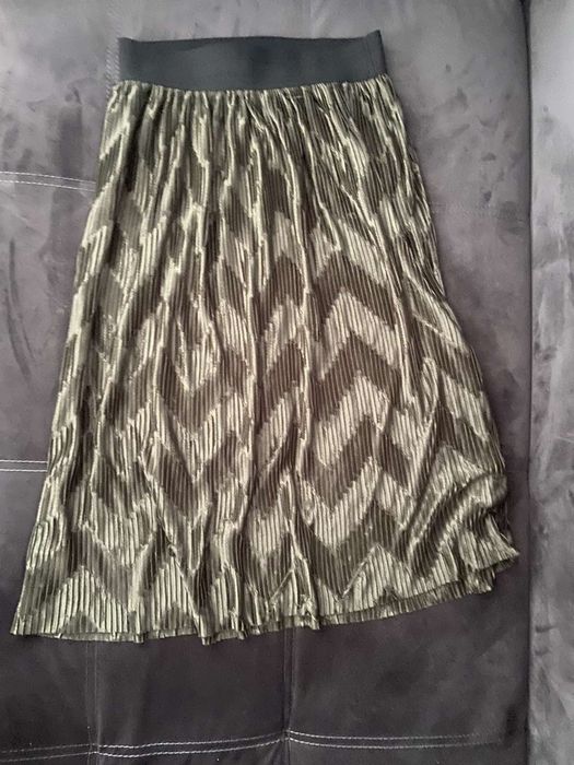 спідниця міді смарагдова