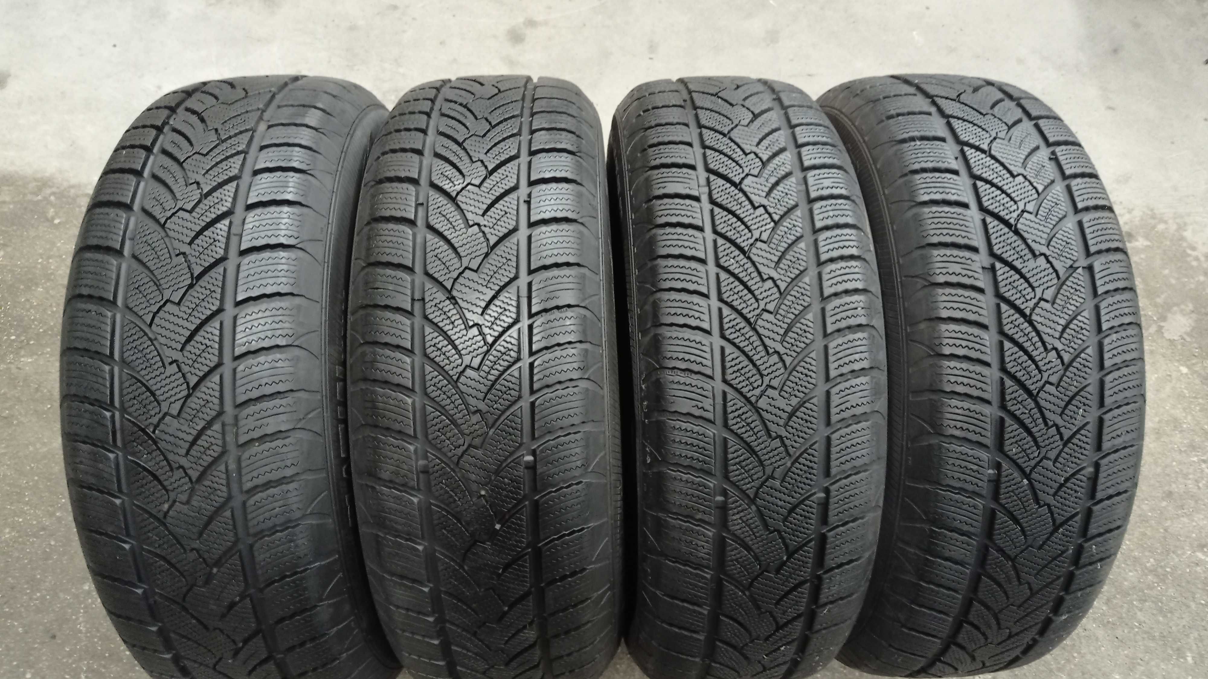 Opony zimowe 235/65R17 XL