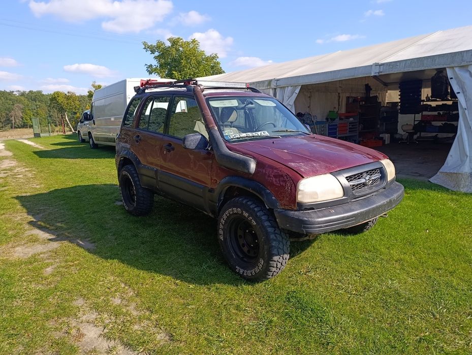 Suzuki grand Vitara 2.5v6 5d zajerestrowana cena do NEGOCJACJI w ciężk