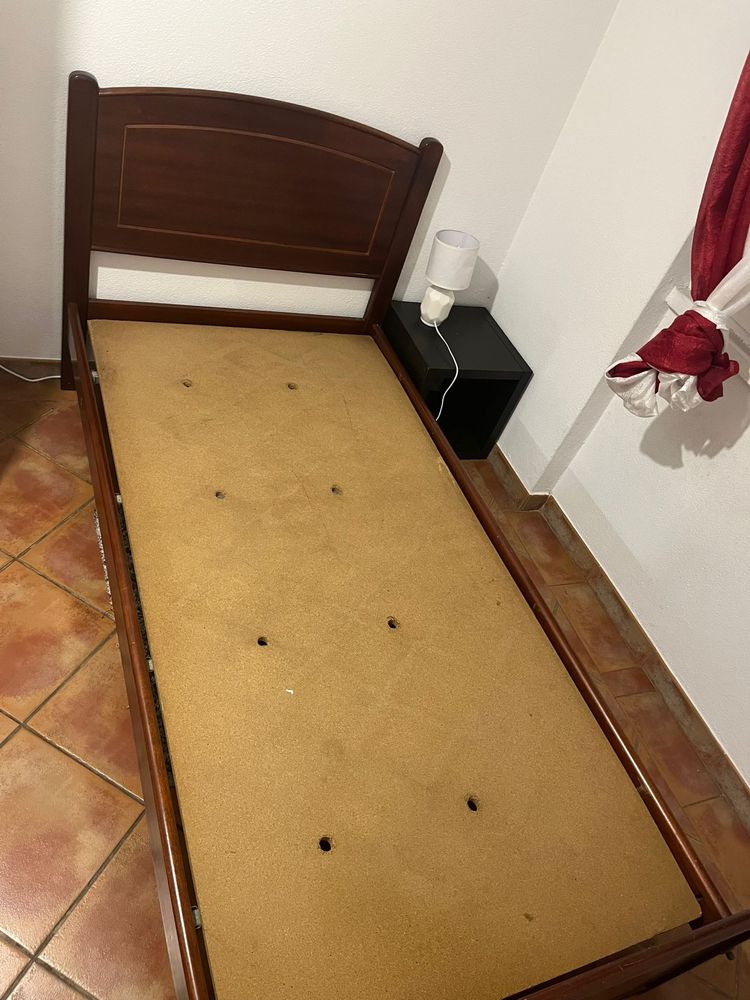 Cama de solteiro com colchão