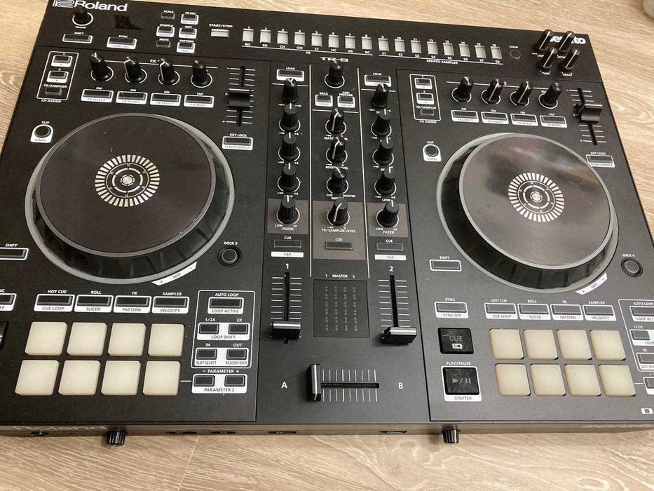 Roland DJ-505 Serato DJ