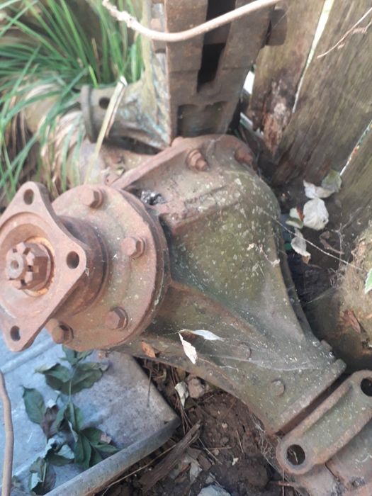 продаеться задній міст газ 51.зіл 157укорочений