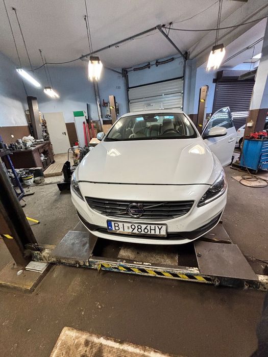 Volvo S60 Volvo S60 2.0 Benzyna Automat | Uszkodzony silnik | 2013 (model 2015)