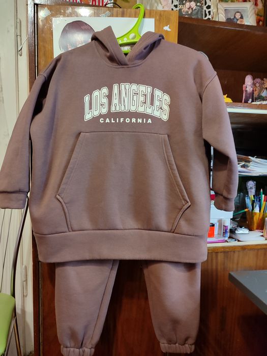 Продам костюм 146 розм.