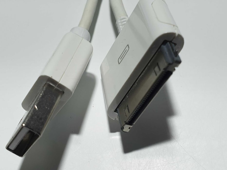 M9569G/A Apple iPod Dock 30-pin  to USB