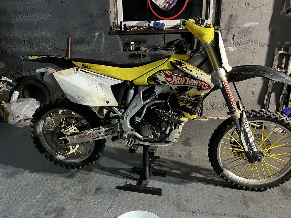 Suzuki rmz 450 cala na cześci 2006