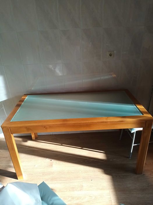 Mesa de sala ou para cozinha