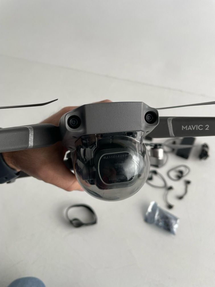 Vendo DJI Mavic 2 Pro Combo + Hard Case Original  + MicroSD 128gb