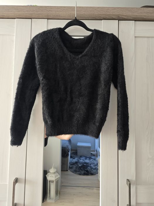 Włochaty sweterek rozm xs-m