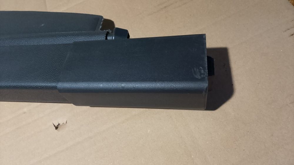 Roleta bagażnika Opel Zafira B ładna.