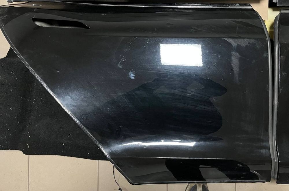 Двері передні двері задні Тесла С