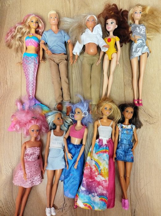 Zestaw Barbie DreamHouse + karetka + 10 lalek + mnóstwo akcesoriów