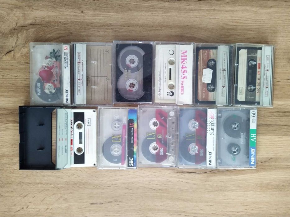 Kasety magnetofonowe 11 opakowań i 10 sztuk kaset