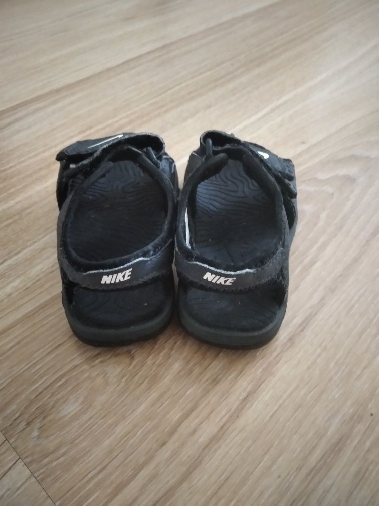 Sandałki nike rozmiar 23,5