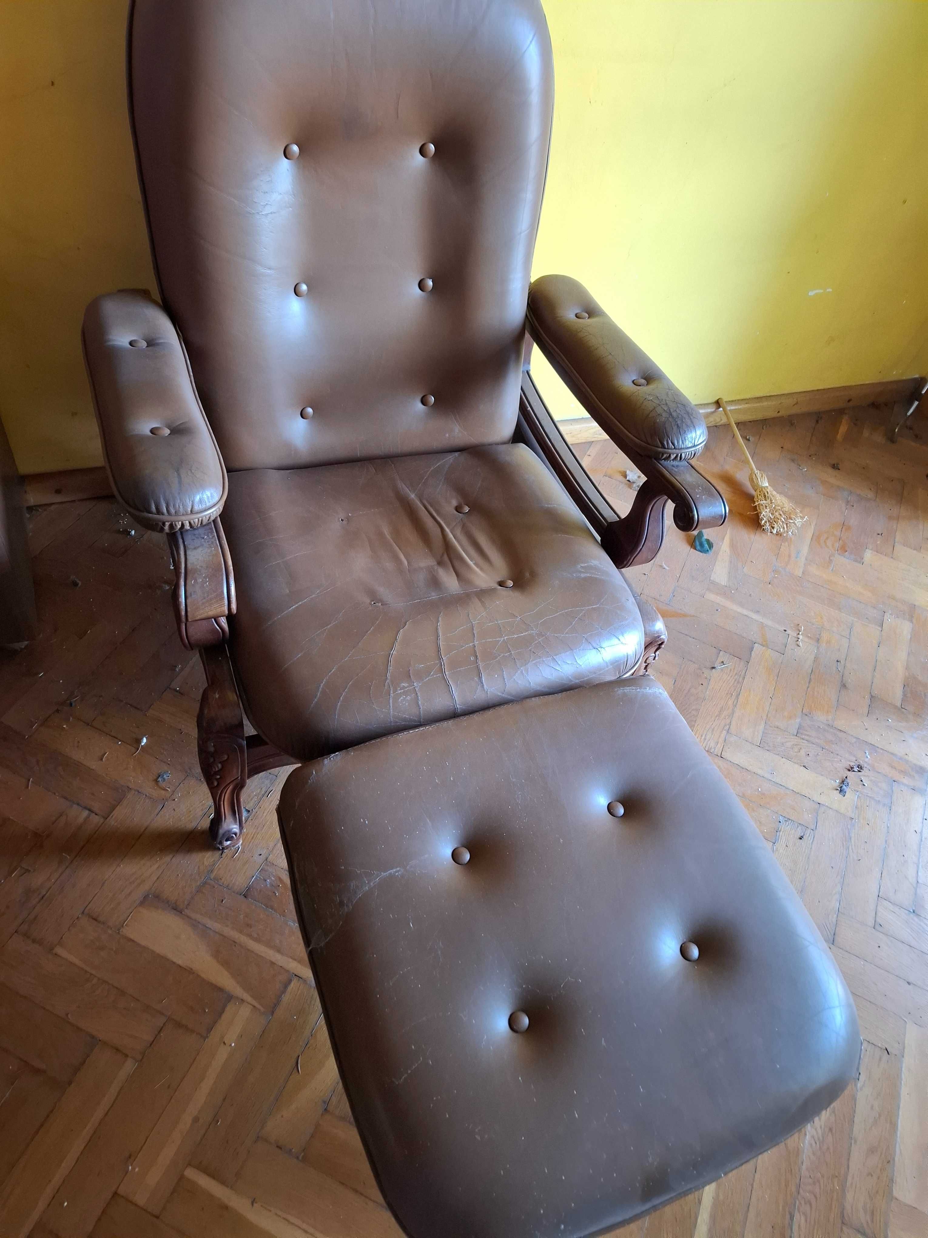 Fotel brązowy skórzany