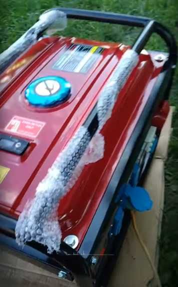 Генератор бензиновый Honda EM6500CXS 3,3 кВт трифазний електростартер