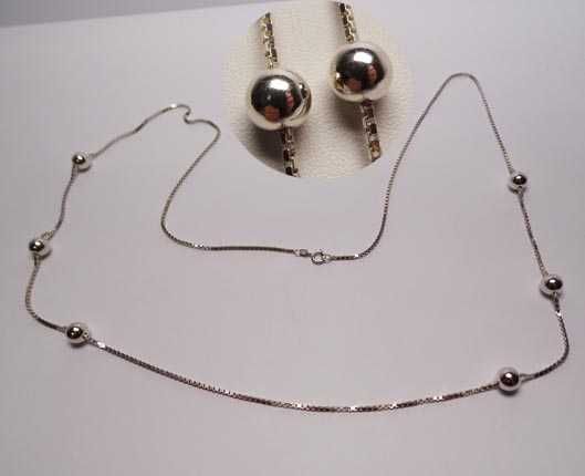 Długi srebrny łańcuszek kostka zdobiona kulkami 83 cm. 1,5 mm.